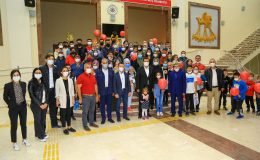 Uşak Belediye Başkanı Mehmet Çakın İşitme Engelli Bireylerle Buluştu