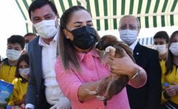 Uşak Belediyesi Hayvanları Koruma Günü Dolayısıyla Hayvan Barınağında Programa  Düzenlendi