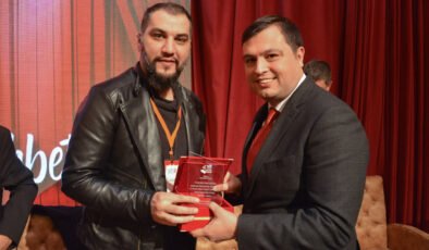 Uşak Belediyesi 4. Ulusal Tiyatro Festivali, Görkemli Bir Açılış Töreniyle Başladı