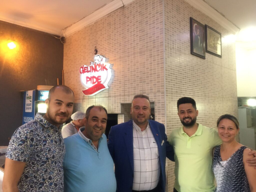 Cumhuriyet Halk parti Uşak Milletvekili Özkan Yalım’ın İsmet Paşa Caddesinin Altını Üstene Getirdi