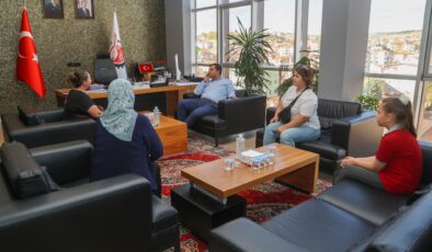 Uşak Belediye Başkanı Sayın Mehmet Çakın, Makamında Vatandaşları Ağırlayarak Talep Ve Önerilerini Dinledi.