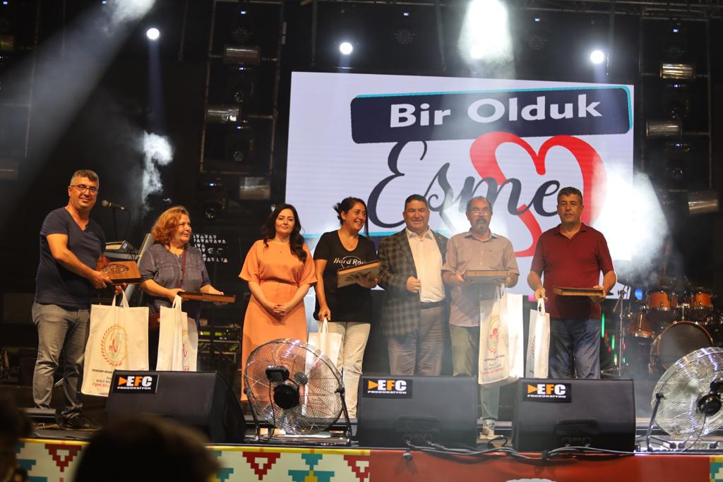 Eşme Turistik Kilim Kültür ve Sanat Festivali, Hande Yener Fırtınası Esti