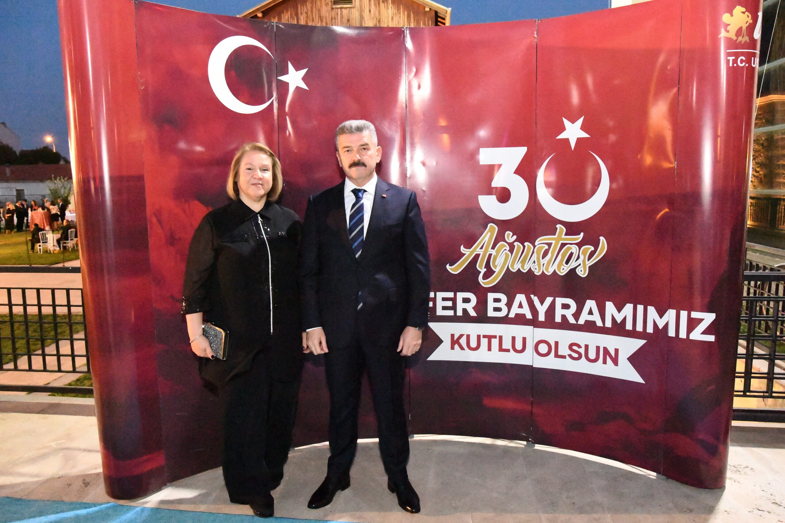 Vali Dr. Turan Ergün ve Eşi Hülya Ergün Hanımefendinin ev sahipliğinde 30 Ağustos Zafer Bayramı Kabul Töreni düzenlendi