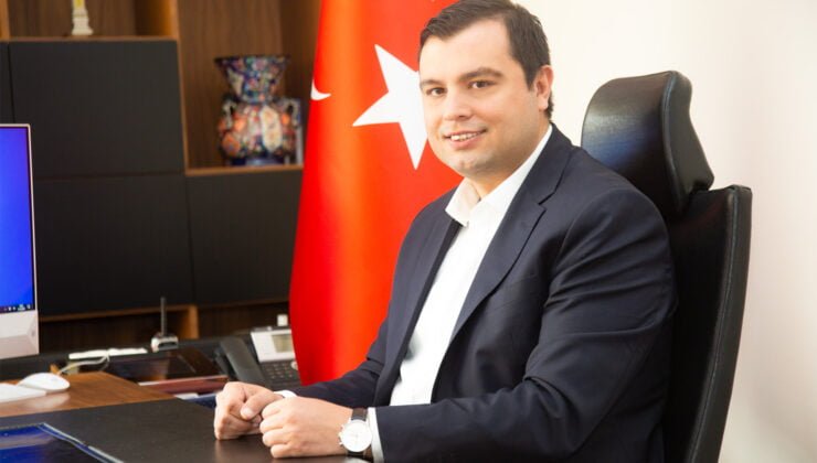 Uşak Belediye Başkanı Mehmet Çakın 29 Ekim Cumhuriyet Bayramı Dolayısıyla Bir Kutlama Mesajı Yayınladı.