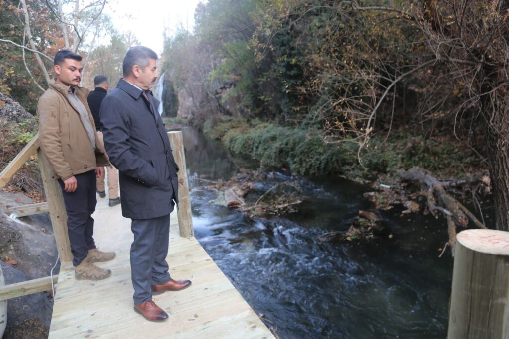 Vali Dr. Turan Ergün, Clandras Ahşap Yürüyüş Yolu Çalışmalarını Yerinde İnceledi