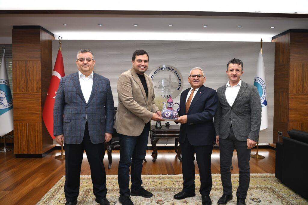 Uşak Belediye Başkanı Çakın'dan Başkan Büyükkılıç'a Ziyaret - usak belediye baskani cakindan baskan buyukkilica ziyaret 11 1