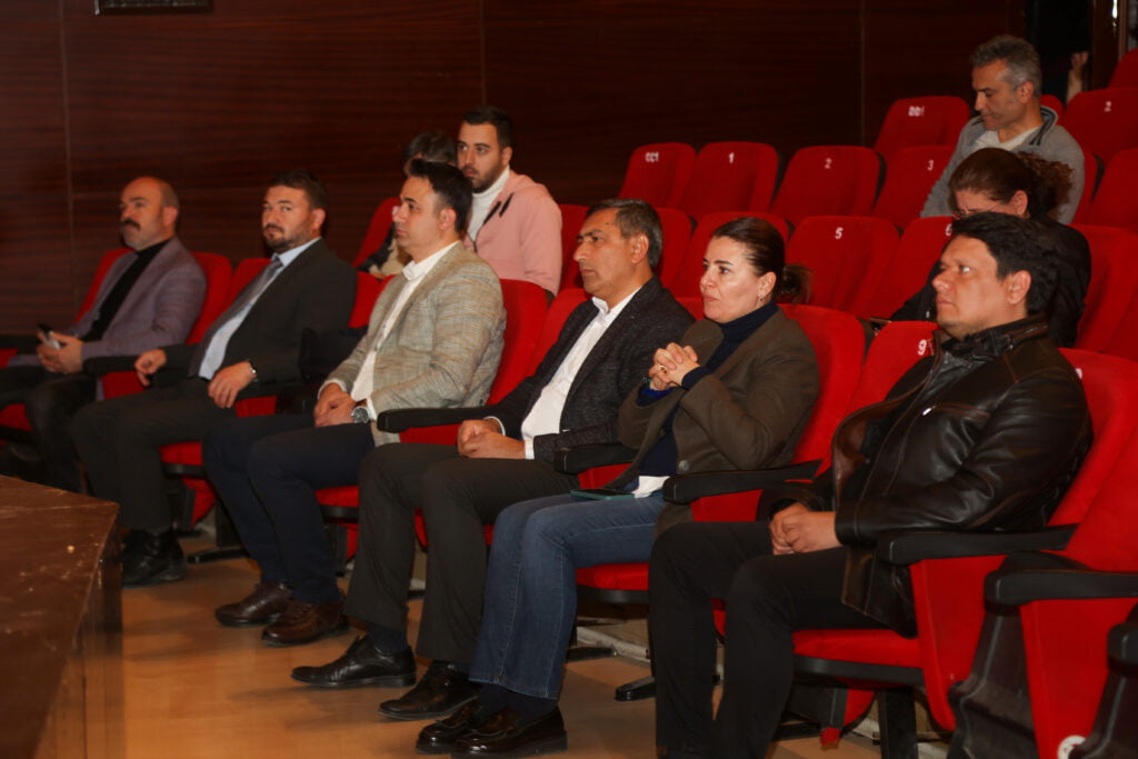 Uşak Belediye Başkanı Mehmet Çakın, Basın Mensuplarıyla Buluştu.