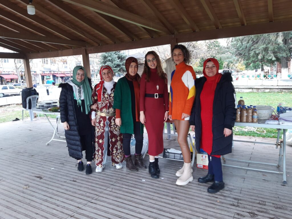 Türkmen Anaokulu Kermes Açtı