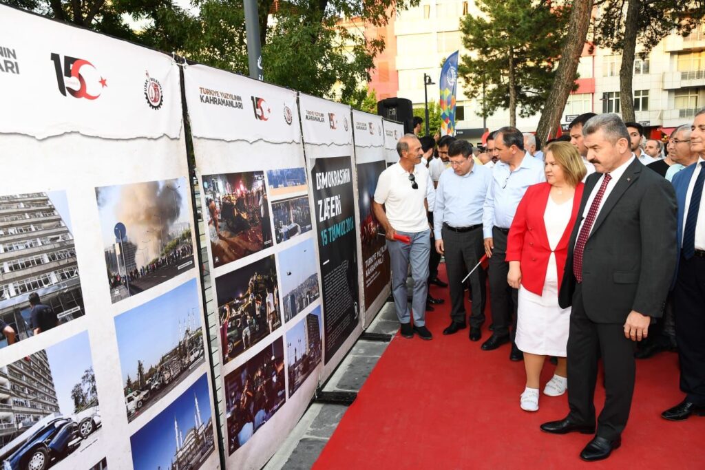 Uşak'ta 15 Temmuz Demokrasi ve Milli Birlik Günü etkinlikleri düzenlendi