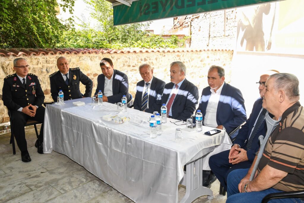 19 Eylül Gaziler Günü dolayısıyla 15 Temmuz Şehitleri Meydanı'nda tören düzenlendi.