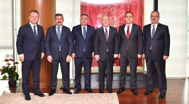 Uşak Valisi Dr. Turan Ergün, 11. Bölge Düzensiz Göçle Mücadele Koordinasyon Toplantısına Katıldı