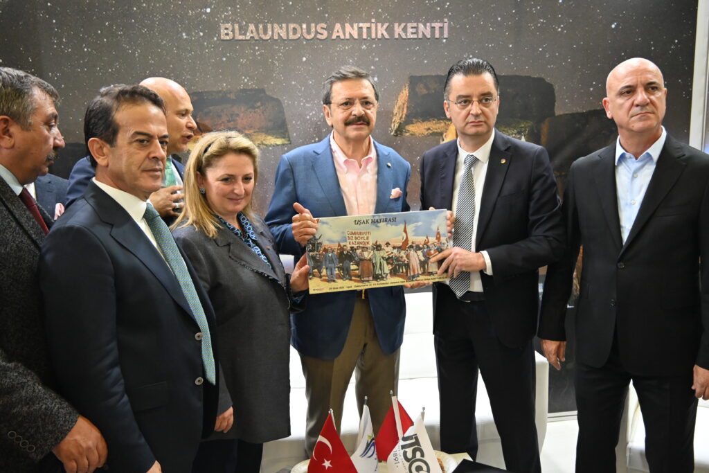 Uşak'ın Yöresel Ürünleri ve Kültürel Zenginlikleri Antalya'da Tanıtıldı