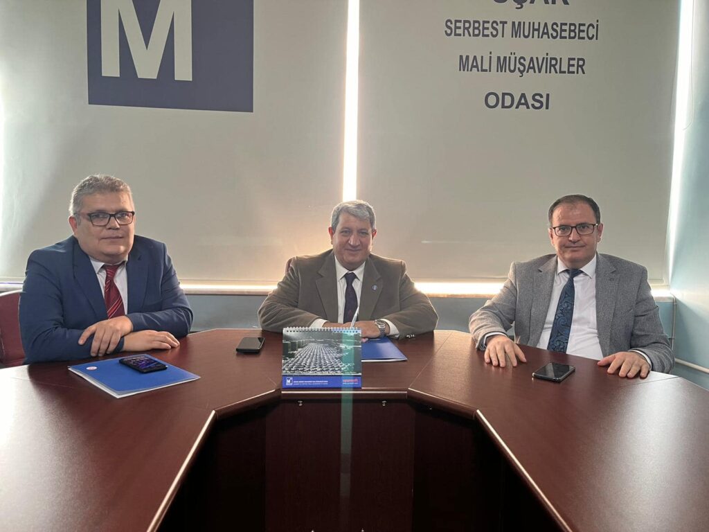 SSK İl Müdürü İbrahim Öztürk, Uşak SMMM Odası Başkanı Mustafa Mıdık'ı Ziyaret Etti