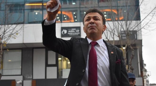 Prof. Dr. Barış Metin Uşak Belediye Başkanı Aday Adaylığı ismet Paşa Caddesinde Aday Adaylığını Açıkladı