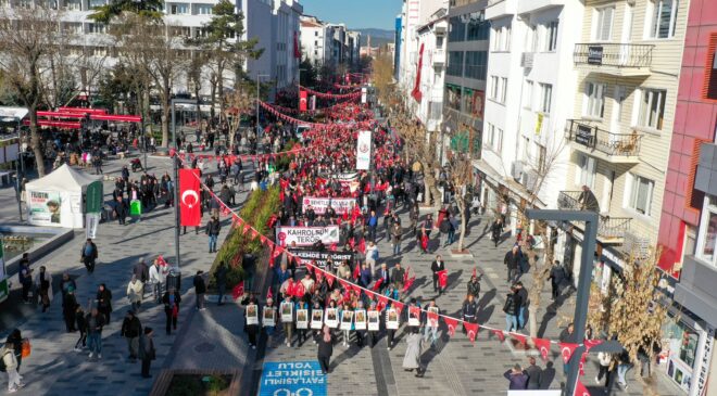 Uşak Halkı Şehitlerini Unutmadı: Anma Yürüyüşü Gerçekleştirildi