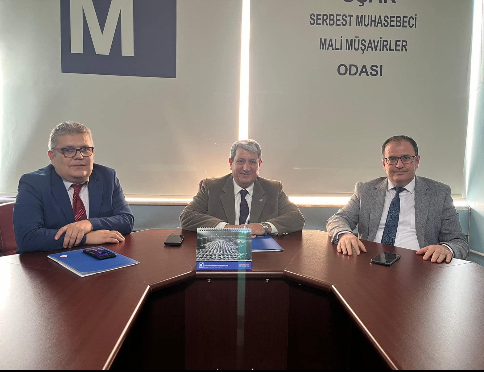 SSK İl Müdürü İbrahim Öztürk, Uşak SMMM Odası Başkanı Mustafa Mıdık’ı Ziyaret Etti
