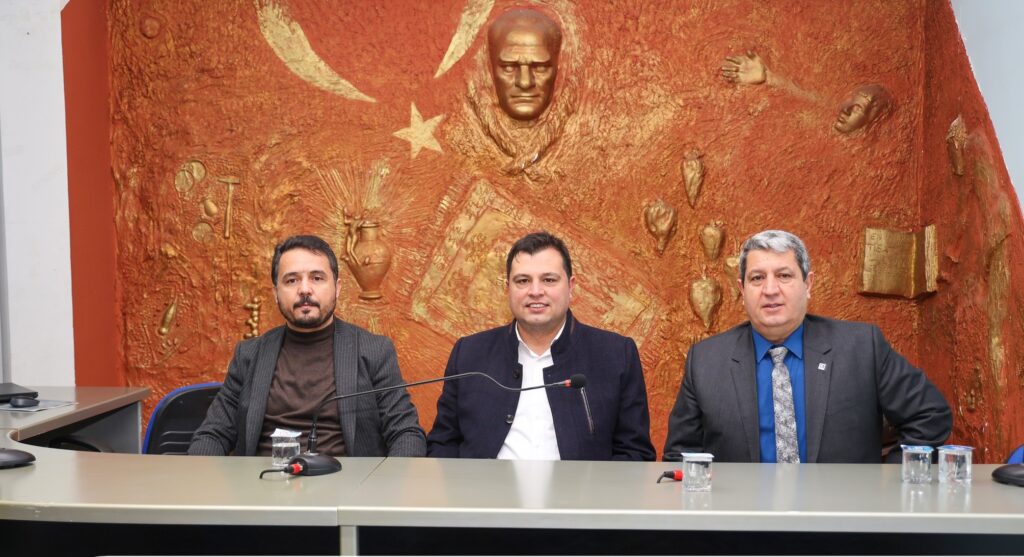 AK Parti İl Başkanı ve Uşak Belediye Başkanı, Serbest Muhasebeci Mali Müşavirler Odası'nı Ziyaret Etti