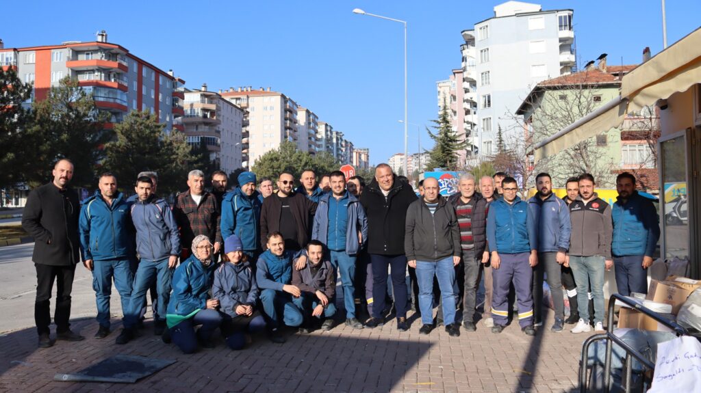 Mhp Uşak Belediye Başkan Adayı Sezer Ateş, Şehir Kurumlarını Ziyaret Etti