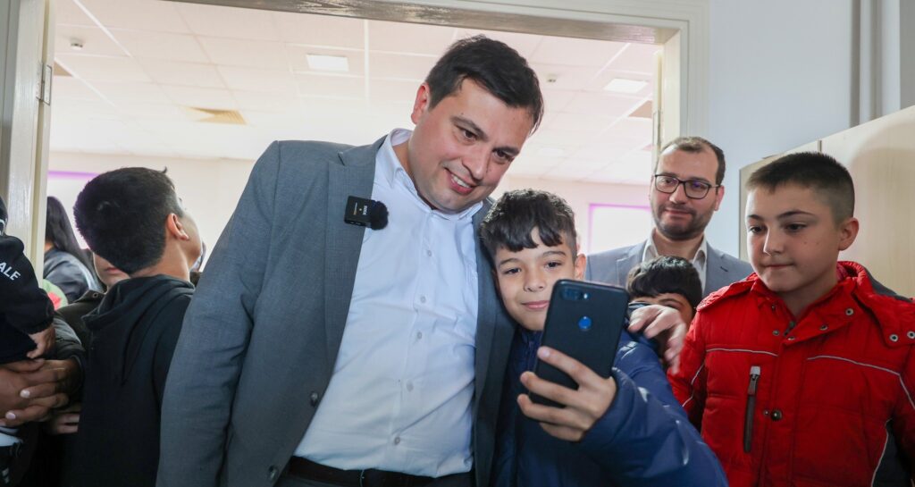 Mehmet Çakın, Vefa Yaşam Merkezi'nde Kıymetli Büyüklerimize Ziyaret Gerçekleştirdi