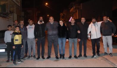 MHP Uşak Belediye Başkan Adayı Sezer Ateş, Elmalıdere Mahallesinde Vatandaşlarla Bir Araya Geldi