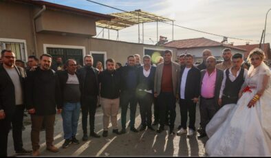 Uşak Belediye Başkanı Mehmet Çakın, Sağdemir ve Koç Ailelerinin Düğünlerine Katıldı