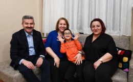 Uşak Valisi Dr. Turan Ergün ve Eşi Hülya Ergün Hanımefendi, Karaaslan Ailesinin İftar Sofrasında Misafir Oldular