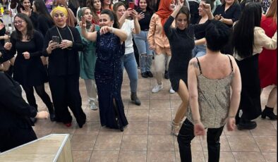 Banazdaki İstikbal Mobilya Kutladı: Banazlı Kadınlar 8 Mart Dünya Kadınlar Günü’nü Coşkuyla Karşıladı