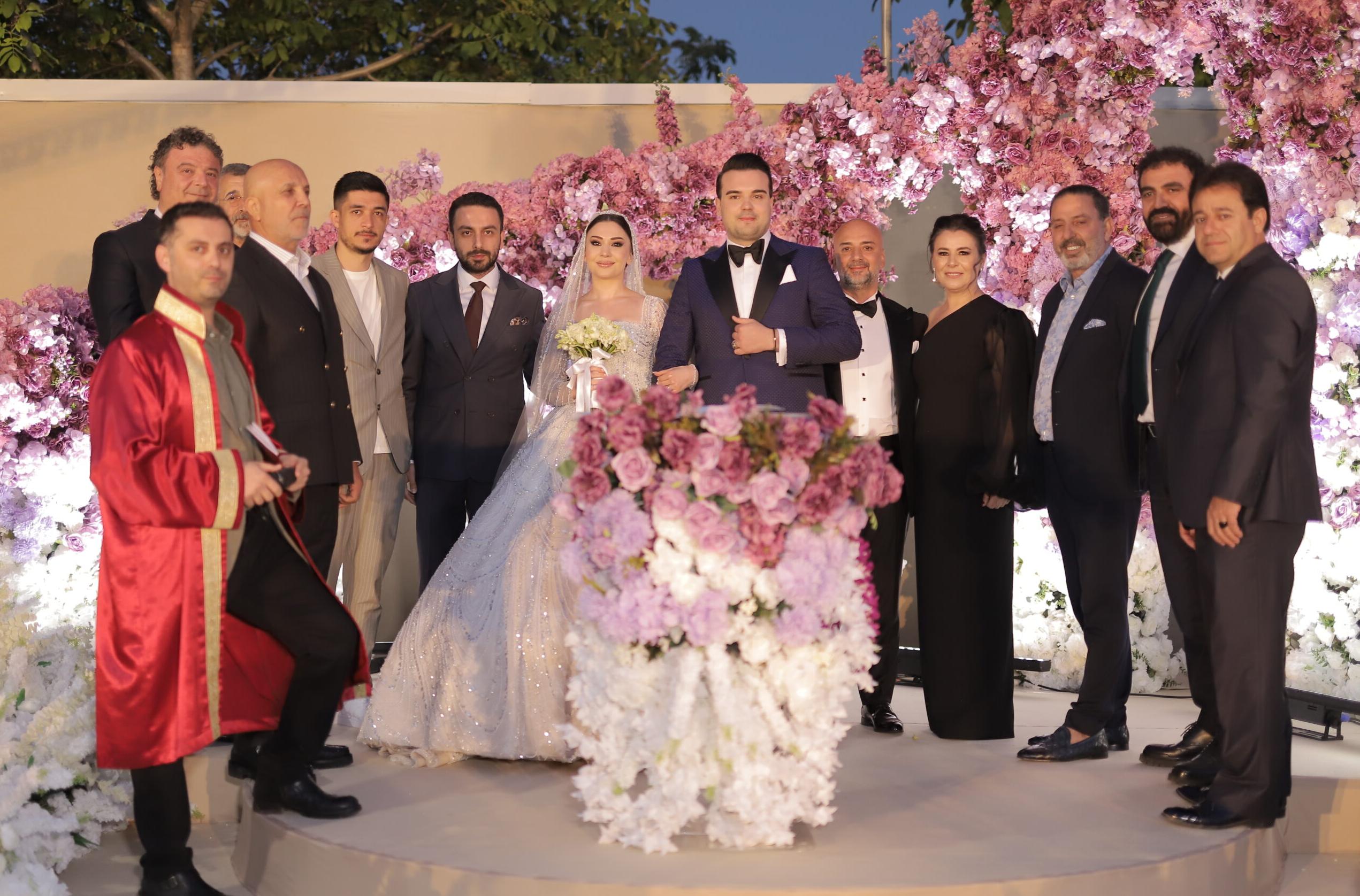 Ünlü İş Adamı Erhan Ceylan’ın Kızı Melisa Ceylan, İş Adamı Ergün Akavcı’nın Oğlu Erdoğan Akavcı ile Evlendi!