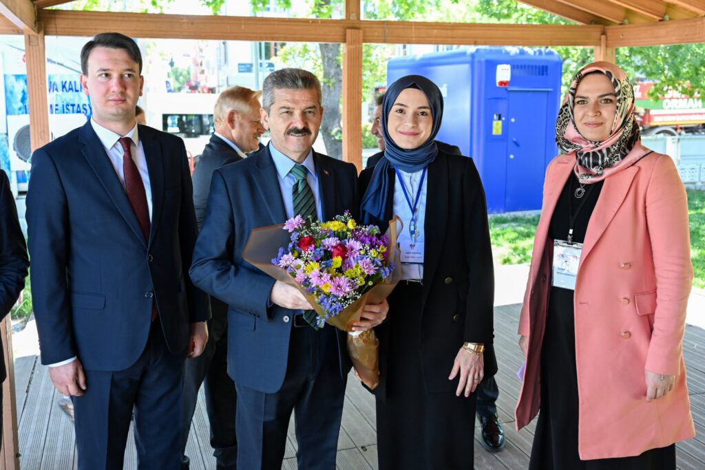 Vali Ergün, Aile Destek Merkezi (ADEM) Projesi Kapsamında Düzenlenen Dönem Sonu Sergisini Ziyaret Etti - 3adem1