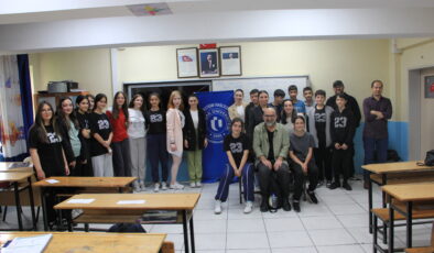 Uşak Üniversitesi Öğrencileri “Empatiyle Varız” Projesini Hayata Geçirdi