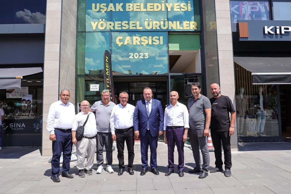 Uşak Belediyesi Yöresel Ürünler Çarşısı'nda Hizmete Açılan Bölme Et ve Et Ürünleri İşyeri Açıldı - 450481134 18361678585097423 532564128182119219 n