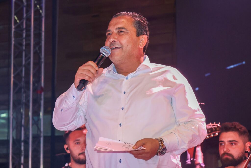 Cengiz Kurtoğlu, Eşme 26. Uluslararası Turistik Kilim Festivali’nde Muhteşem Bir Final Yaptı" - 456937380 831325442517628 189020594928866066 n