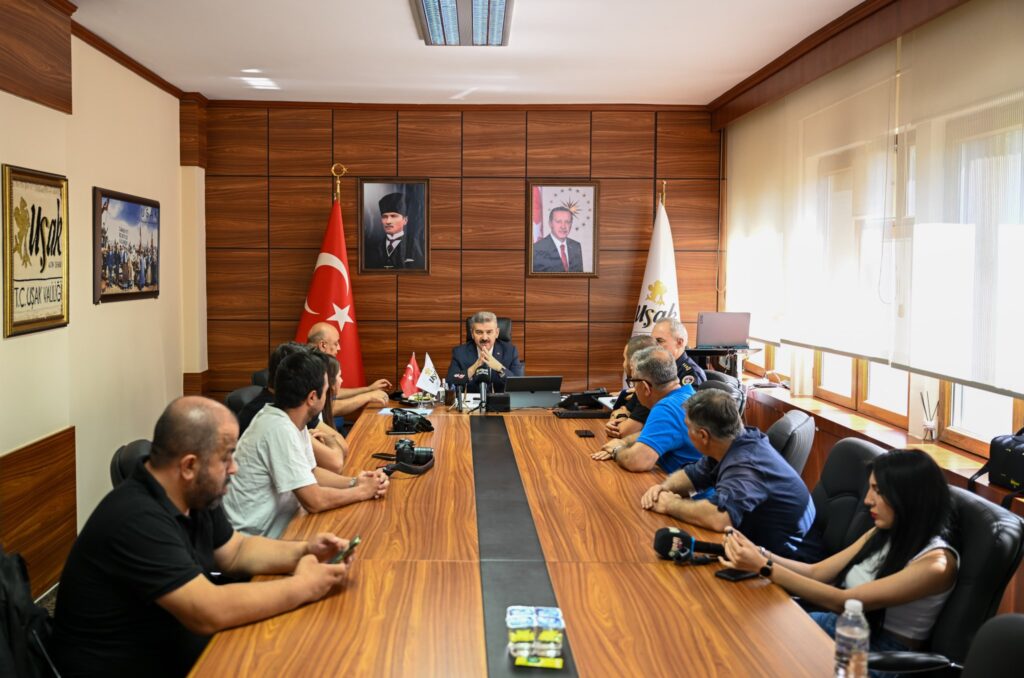 Vali Dr. Turan Ergün, Temmuz Ayını Kapsayan Asayiş ve Güvenlik Değerlendirme Toplantısını Gerçekleştirdi - a2