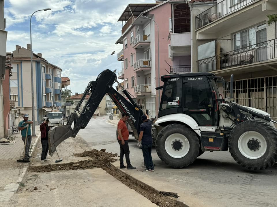 Ulubey İlçesinde Altyapı ve Doğalgaz Çalışmaları Sonrası Yol Onarım Çalışmaları Başladı - 459984948 10161981206517080 4776213796038453582 n