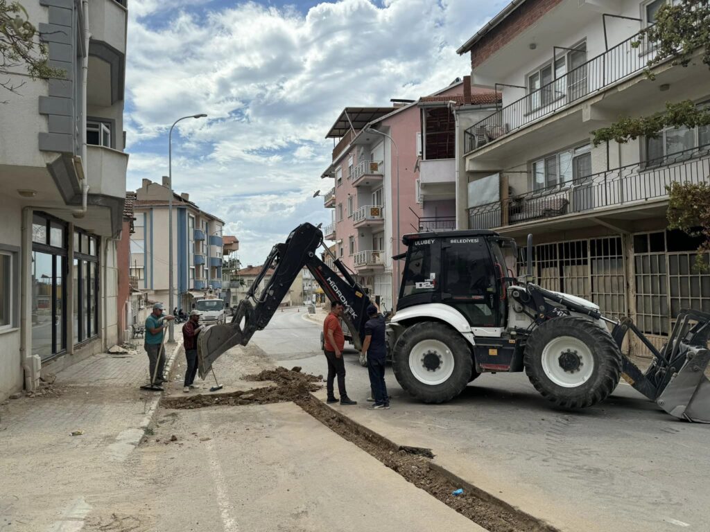 Ulubey İlçesinde Altyapı ve Doğalgaz Çalışmaları Sonrası Yol Onarım Çalışmaları Başladı - 460316679 10161981212792080 1360766594011832031 n