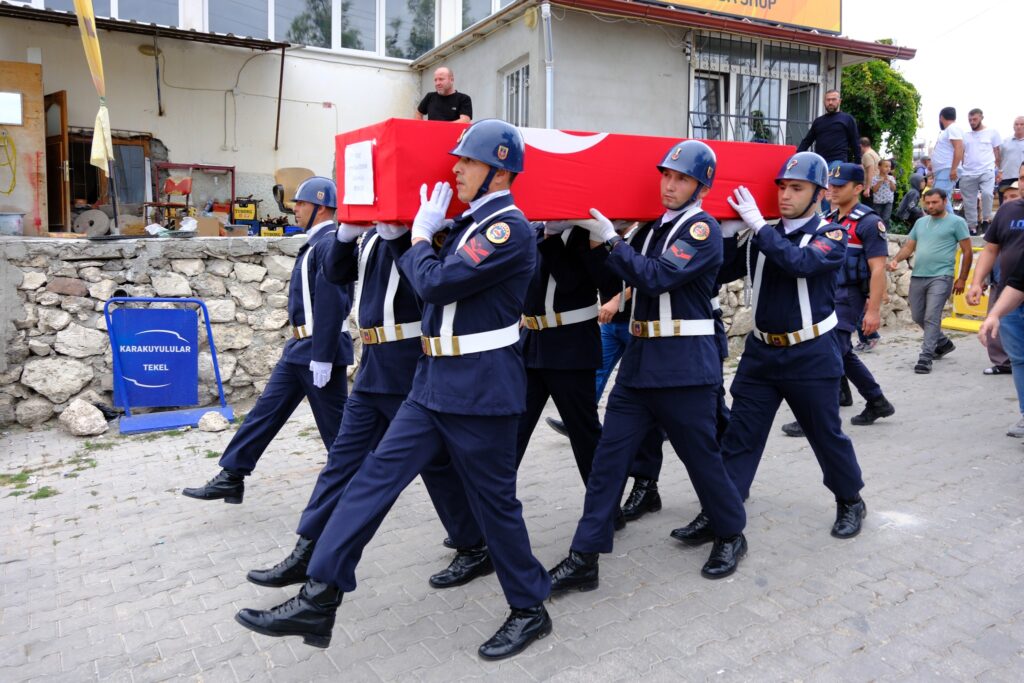 Uşak Milletvekili Op. Dr. Ali Karaoba, Uzman Çavuş Ünal Can Özdemir’in Cenaze Törenine Katıldı - 460328451 8423835280971126 4288682426610882321 n