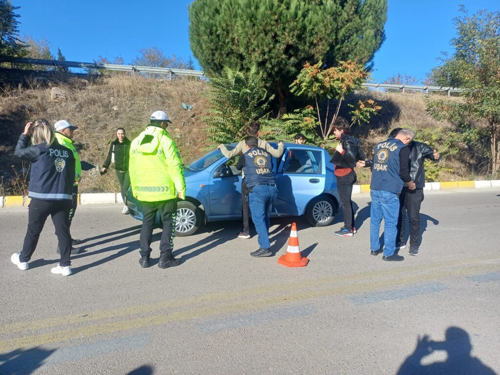 Uşak Emniyet Müdürlüğü'nün Asayiş Uygulaması Başarıyla Tamamlandı - 0f221e5e 5d8f 4cc9 b6ab 432a2aa04187