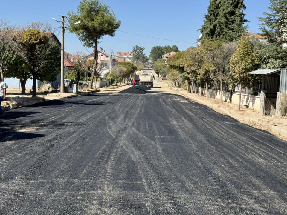 Ulubey Belediyesi, Asfalt Yenileme Çalışmalarını Tamamladı: İlçe Genelinde Yol Bakım Ve Onarım Çalışmaları Devam Ediyor