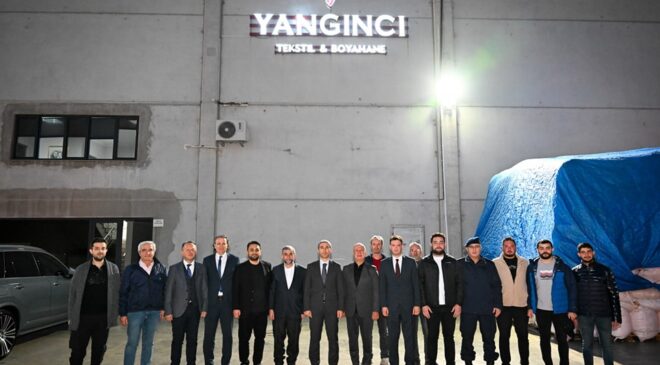 Uşak Valisi Dr. Naci Aktaş’tan Yangıncı Tekstil Fabrikası Ziyareti: Üretim Süreçlerine Yerinde İnceleme