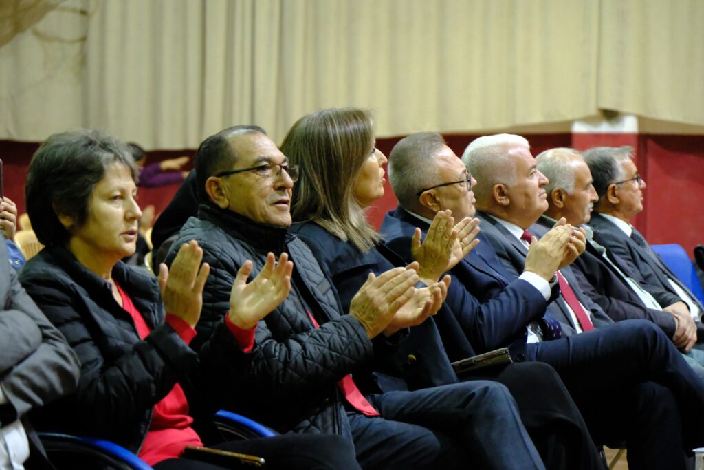 Uşak Milletvekili Karaoba, Cumhuriyet Bayramı Etkinliklerinde Cevdet Bağca Konserine Katıldı - 464965821 8749020988452552 8050044651704465587 n