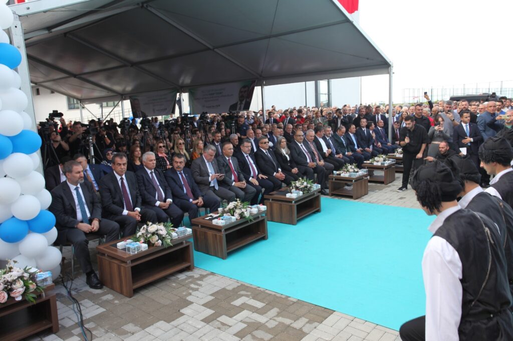 İbrahim Erdemoğlu Spor Lisesi ve Spor Kompleksi Görkemli Bir Tören İle Açıldı.