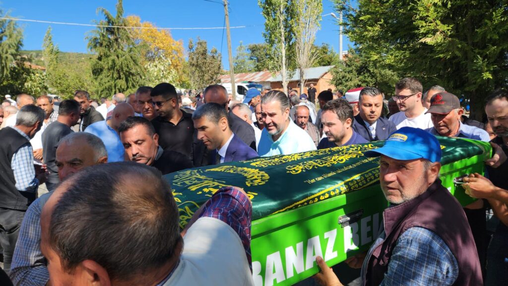 Uşak’ta AK Parti İl Başkanı Himmet Yaşar’ın Babaannesine Son Veda - ac37e2c4 7125 4f05 a3fd 105923010344