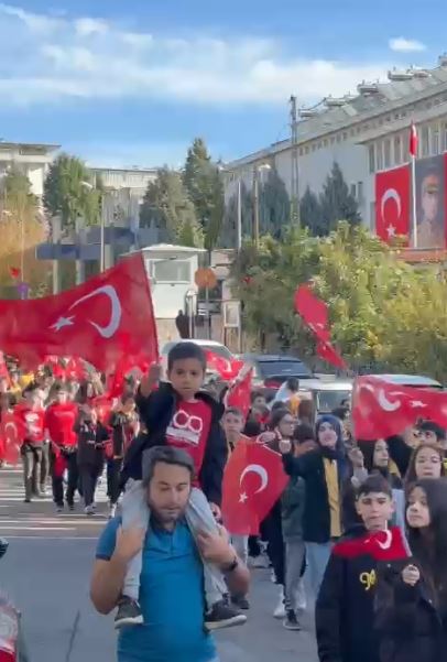 Cumhuriyet Bayramı Uşak Mehmet Sesli Ortaokulu’nda Coşkuyla Kutlandı - bbec8448 a797 45d3 81f0 08e14e22b342