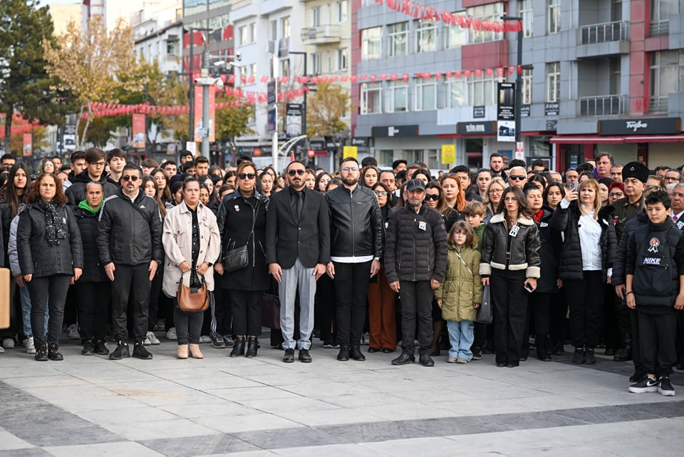 Atatürk’ün Ebediyete İrtihalinin 86. Yıldönümünde Düzenlenen Çelenk Sunma Töreni - 465993131 869449962025874 703233169441084720 n