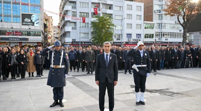 Atatürk’ün Ebediyete İrtihalinin 86. Yıldönümünde Düzenlenen Çelenk Sunma Töreni