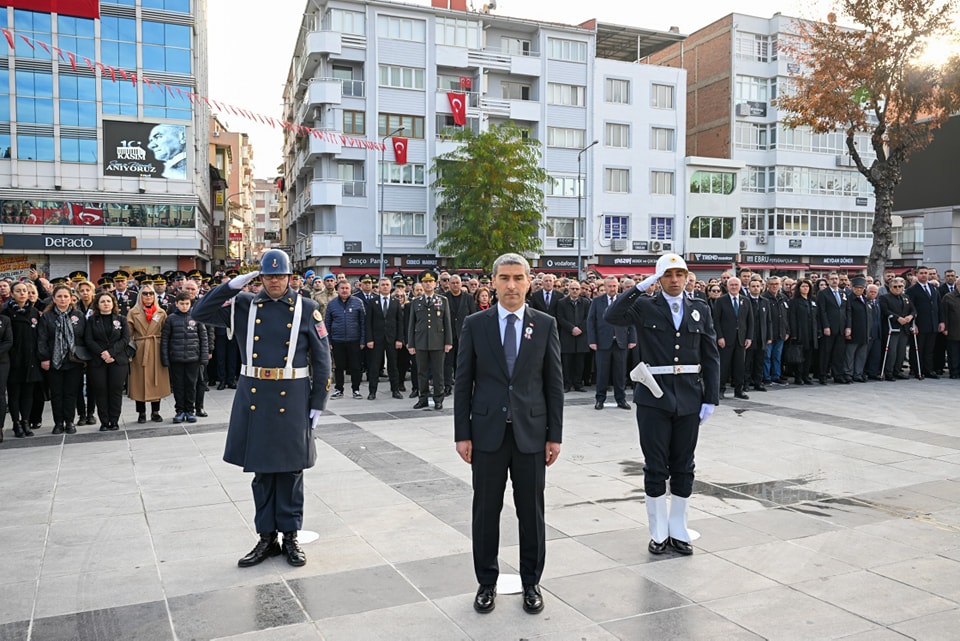 Atatürk’ün Ebediyete İrtihalinin 86. Yıldönümünde Düzenlenen Çelenk Sunma Töreni - 466097560 869449898692547 4877066093413821618 n