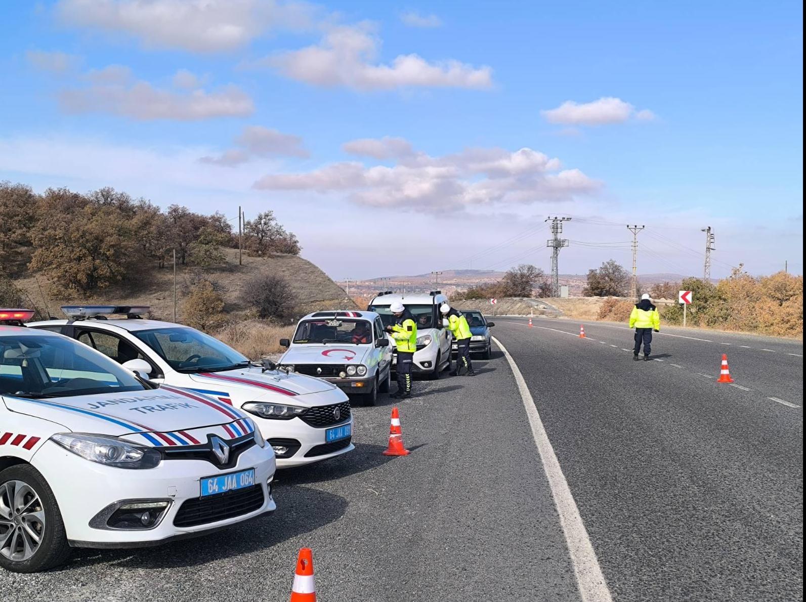 Cayrokopter İle Havadan Trafik Denetimi: Uşak İl Jandarma Komutanlığı’nın Trafik Güvenliği Adımı