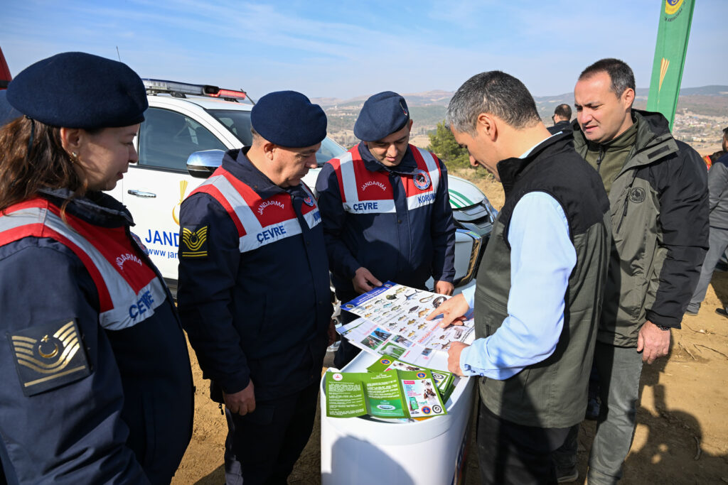 11 Kasım Milli Ağaçlandırma Gününde 5000 Adet Fidan Toprakla Buluştu - fidan 3