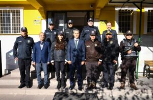 Uşak Valisi Dr. Naci Aktaş’tan Polis Merkezlerine İnceleme Ziyareti - usak valisi dr. naci aktase28099tan polis merkezlerine inceleme ziyareti