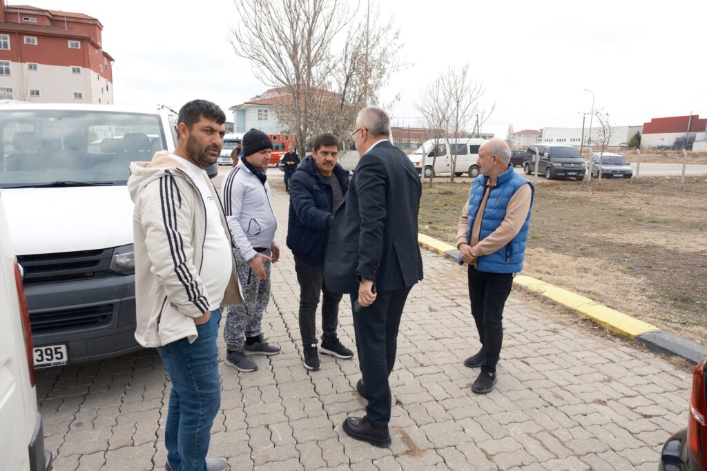 Uşak Milletvekili Op. Dr. Ali Karaoba’dan Anlamlı Ziyaret: Işık Çakır Sultan Cemevi'nde Mevlid Yemeğine Katılım - 469047538 8977324262288889 4168665552221580410 n